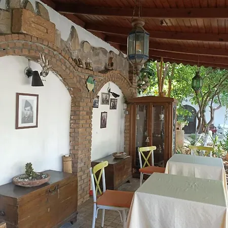 Hotel Hadrianus Pansion