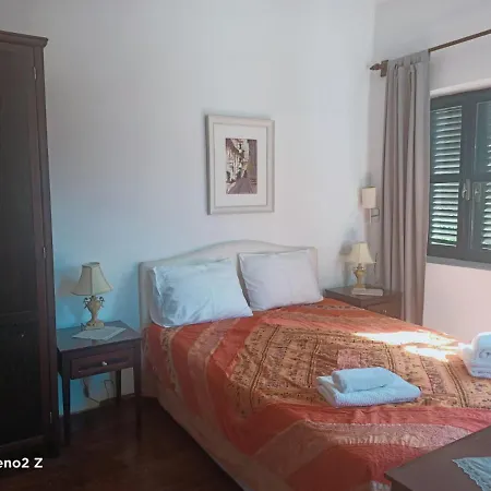 Hadrianus Pansion Hotel 3*