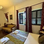 Hotel Hadrianus Pansion 3*