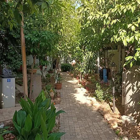 Hadrianus Pansion Hotel Antália