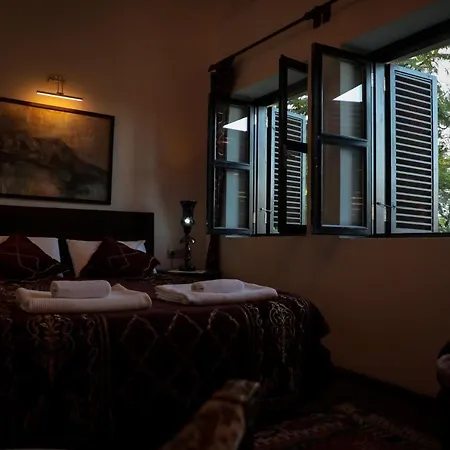 Hadrianus Pansion 3* Antália