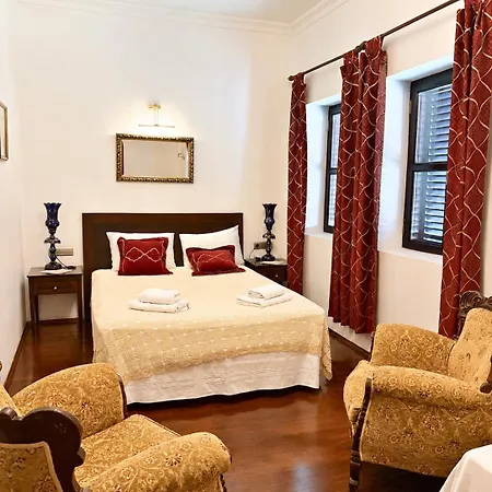 Hadrianus Pansion Hotel 3*