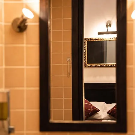 Hadrianus Pansion Hotel