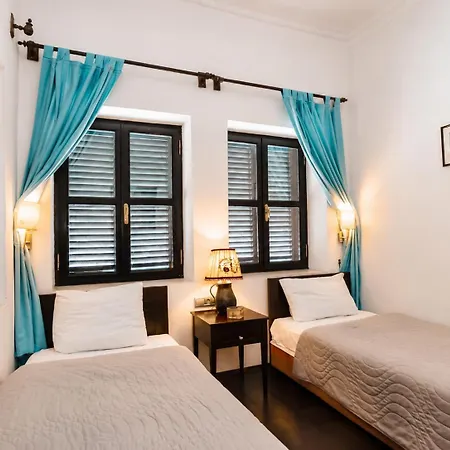 Hadrianus Pansion 3* Antalya