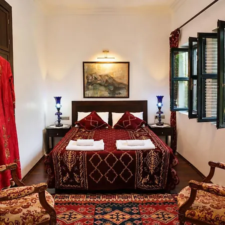 Hadrianus Pansion Hotell 3*