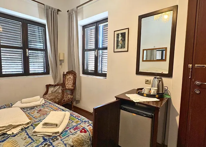 Hadrianus Pansion 3*