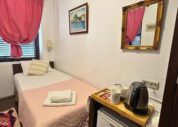 Hotell Hadrianus Pansion 3*