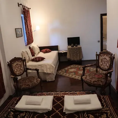 Hadrianus Pansion Hotell 3*