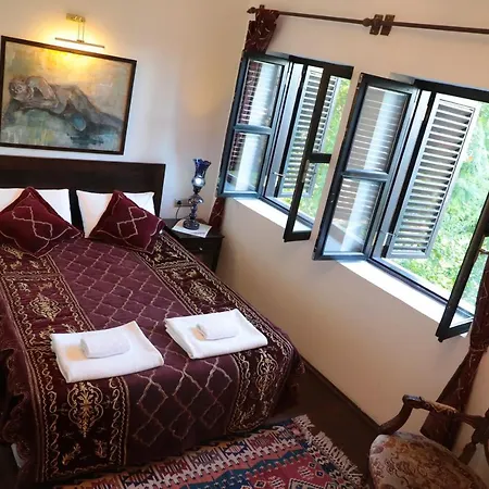 Hadrianus Pansion Hotell 3*