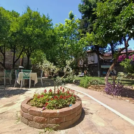 Hadrianus Pansion Hotel Antalya