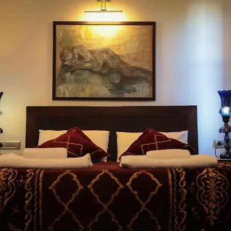 Hadrianus Pansion Hotel