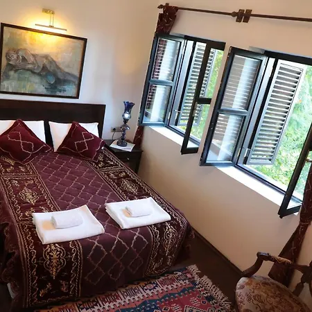 Hadrianus Pansion Hotel 3*