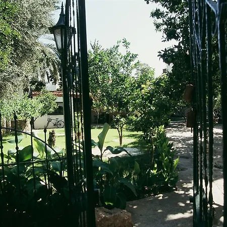 Hotel Hadrianus Pansion